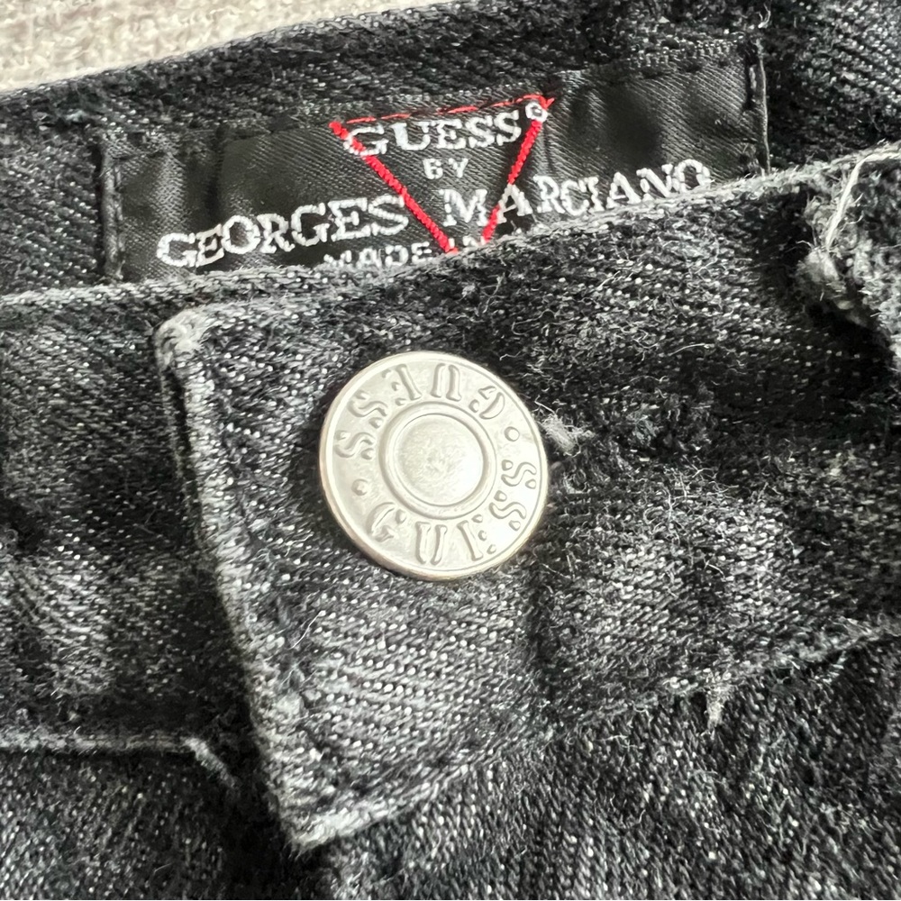 Vintage 1990s GUESS Women’s Black Distressed Faded High Waist Slim Denim Jeans - Picture 3 of 11